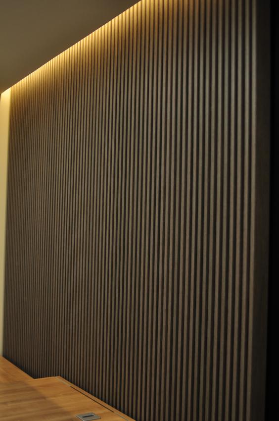 Облицювання стін декоративними панелями із ДСП та шпону