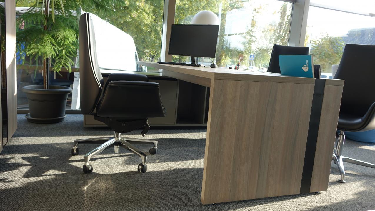 Офісна мебель