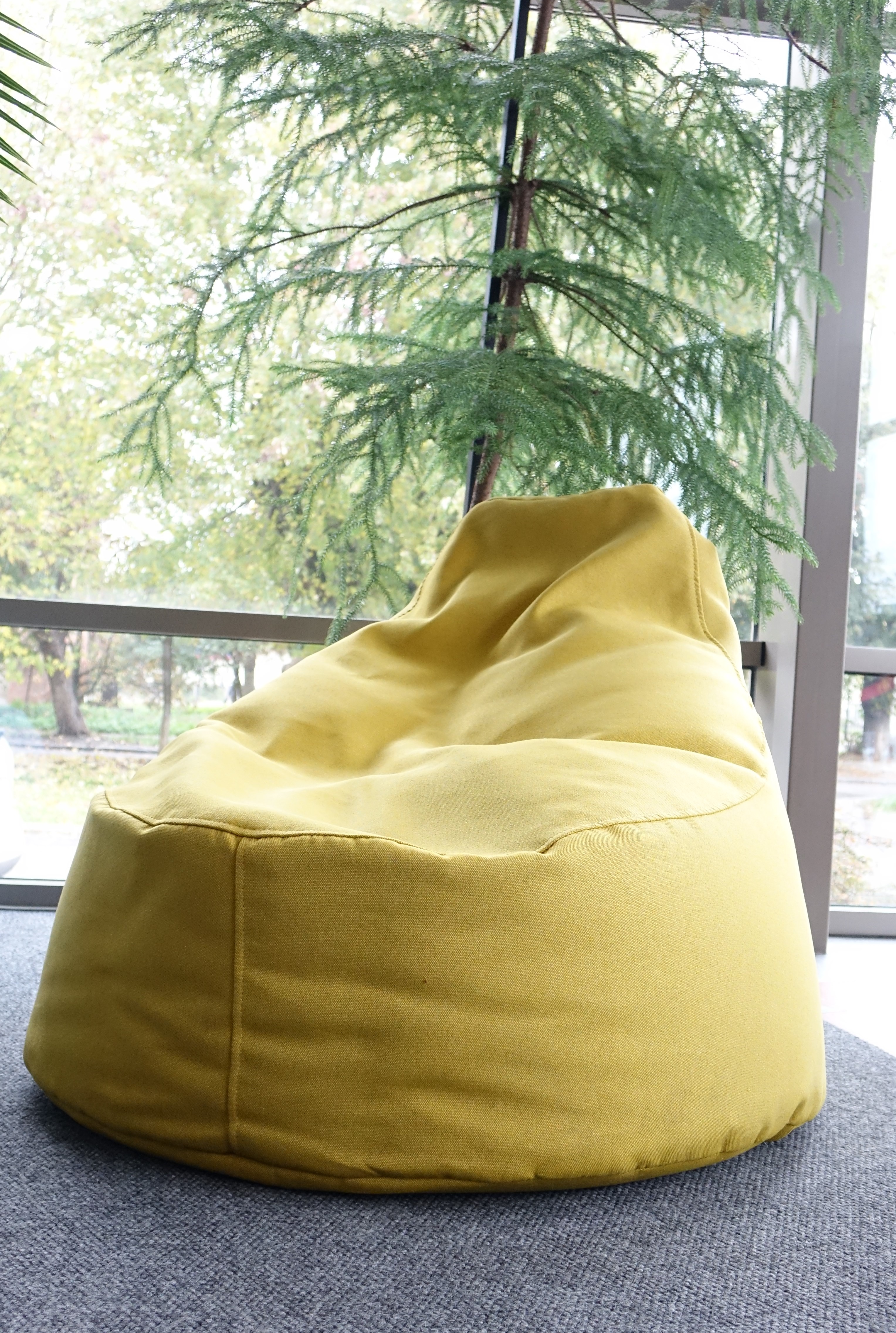 Безкаркасні крісла