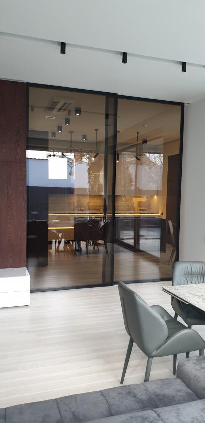 Розсувні двері